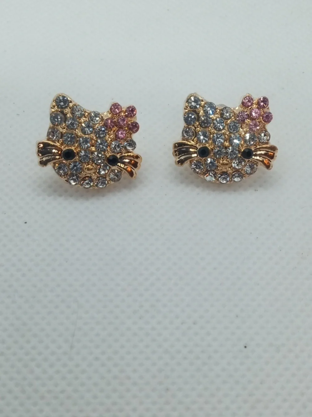 CRYSTAL KITTY EARRINGS